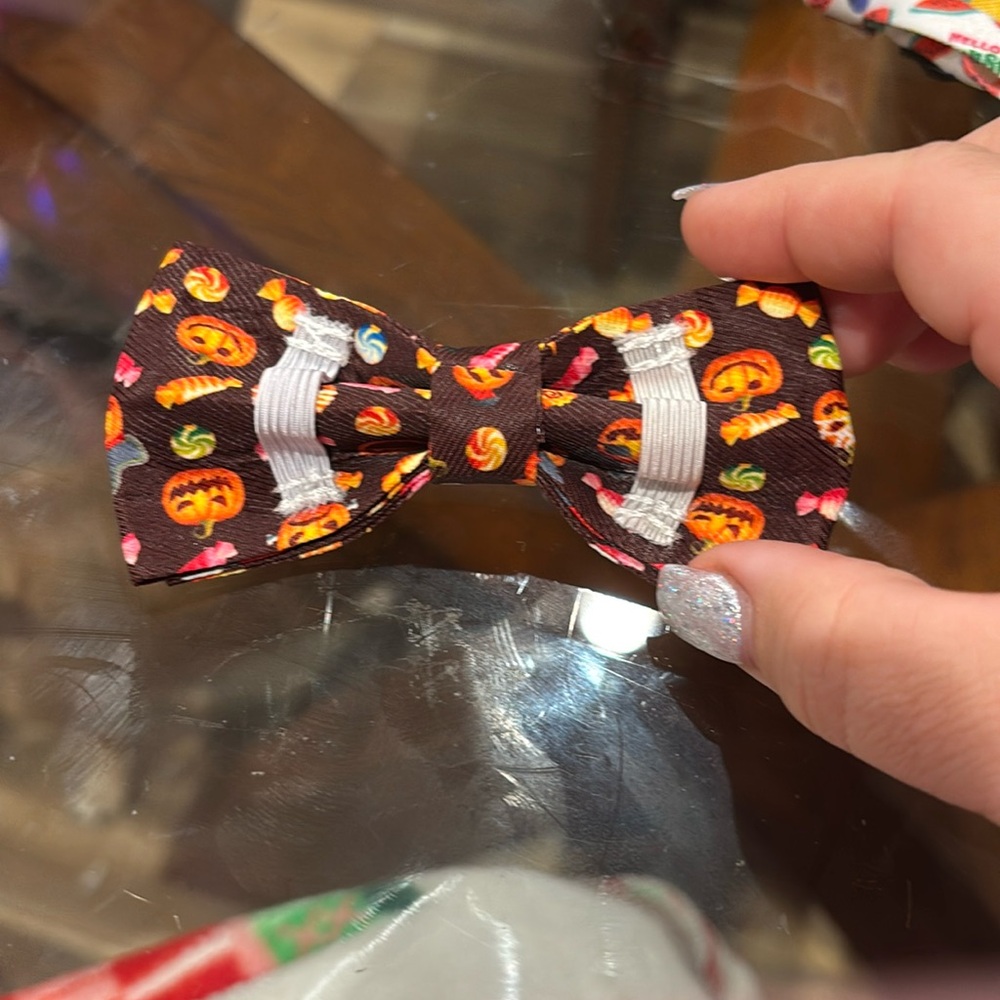 Dog or cat bow tie - Picture 3 of 3